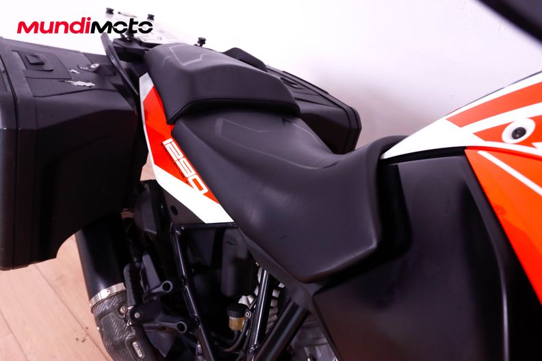 Motorbike image 12