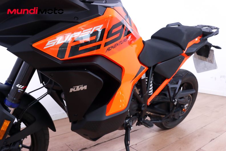 Motorbike image 8