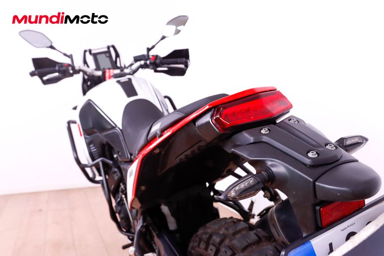 Motorbike image 9