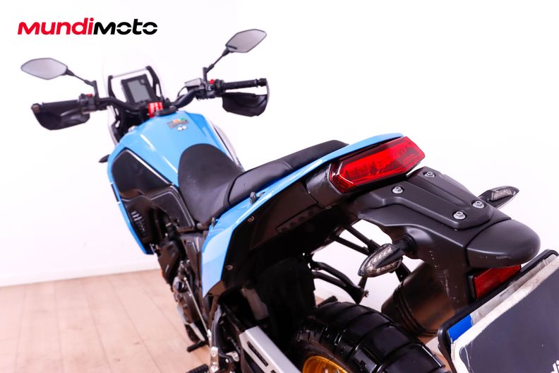 Motorbike image 9