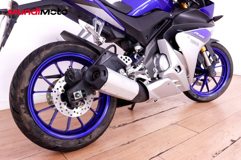 Motorbike image 3