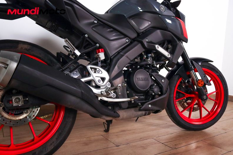 Motorbike image 3
