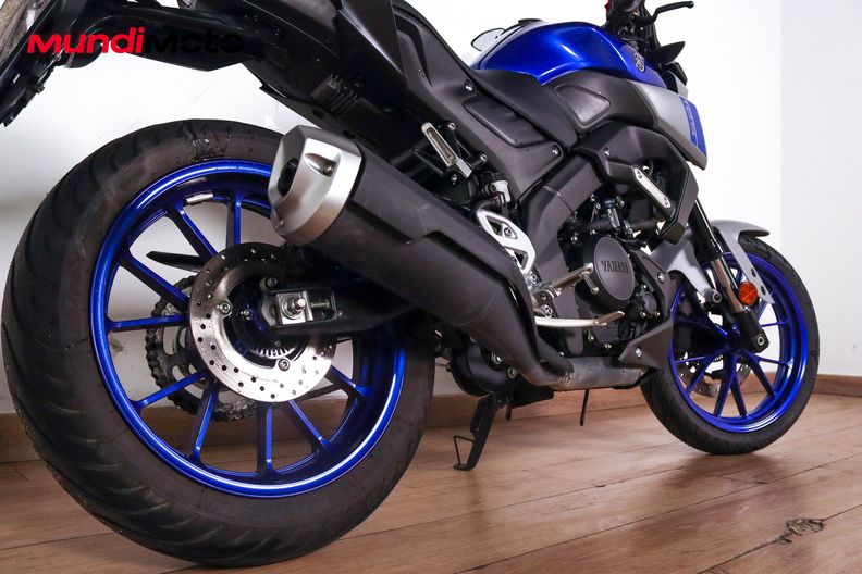 Motorbike image 3