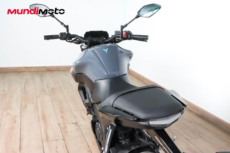 Motorbike image 9