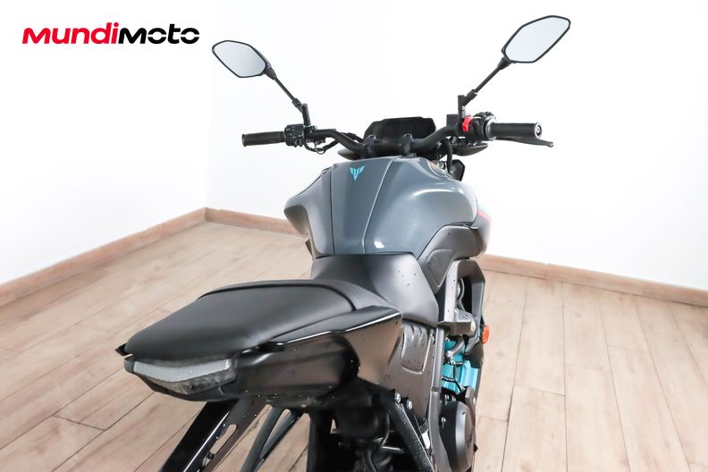 Motorbike image 3
