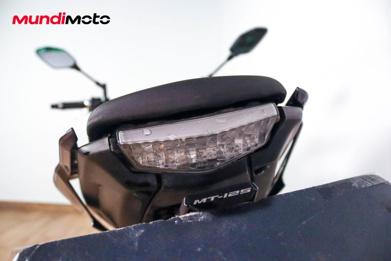 Motorbike image 9