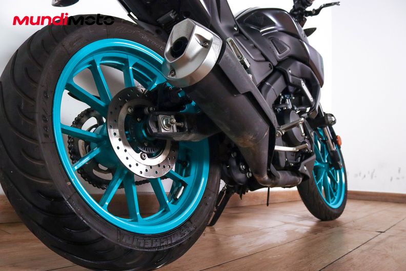 Motorbike image 3