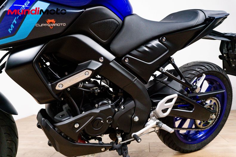 Motorbike image 9