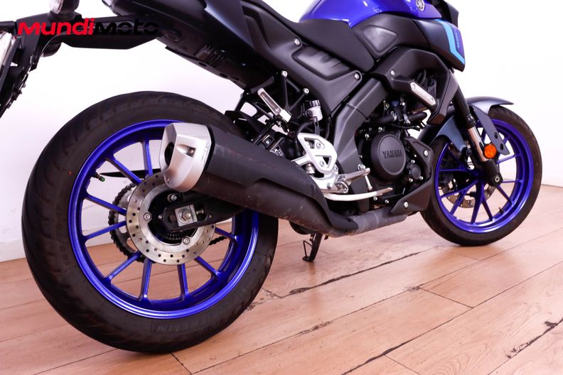 Motorbike image 3