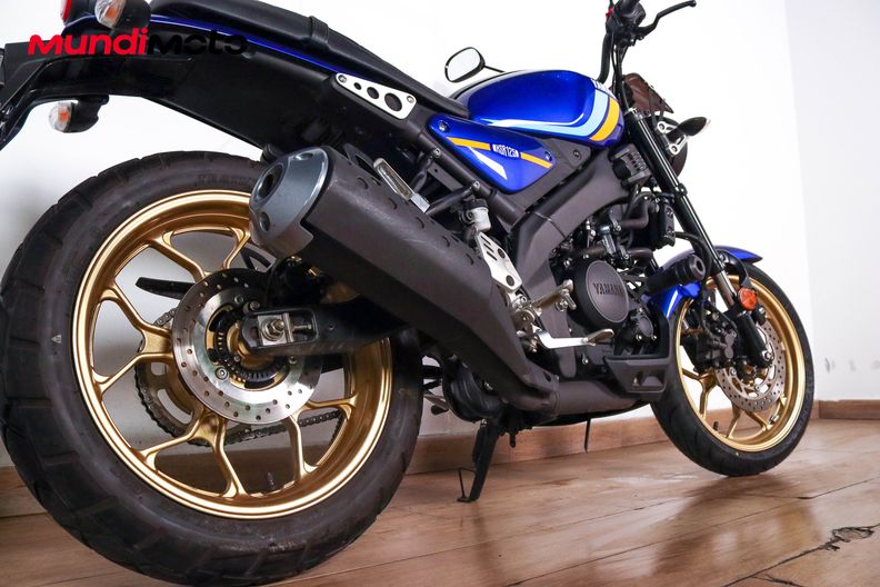 Motorbike image 3