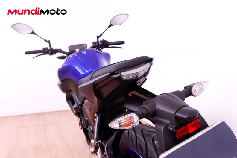 Motorbike image 9