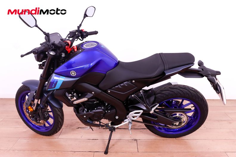 Motorbike image 5