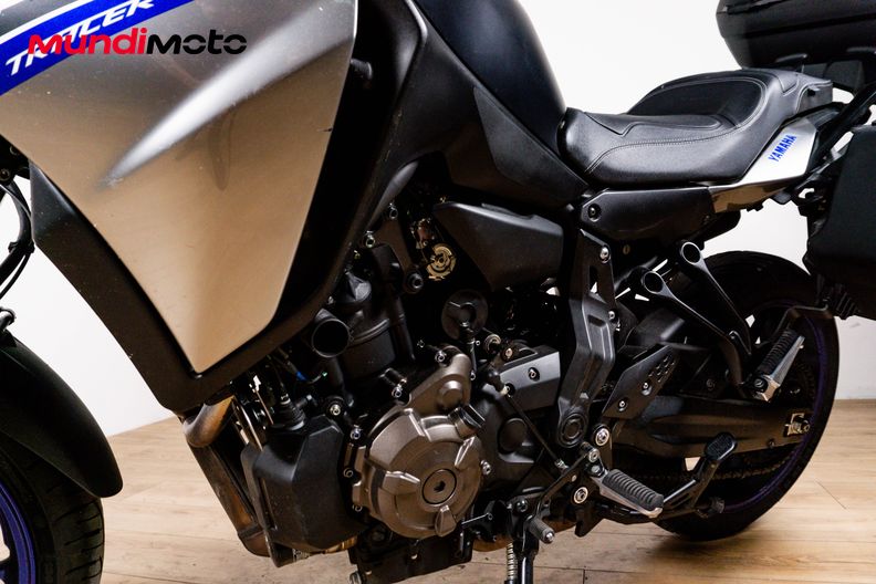Motorbike image 9