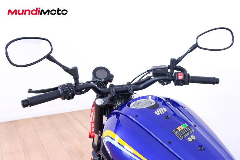 Motorbike image 10