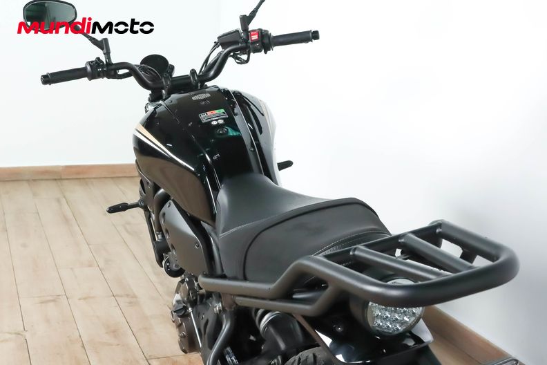 Motorbike image 9