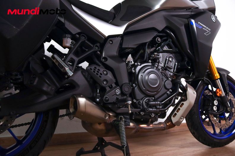 Motorbike image 3