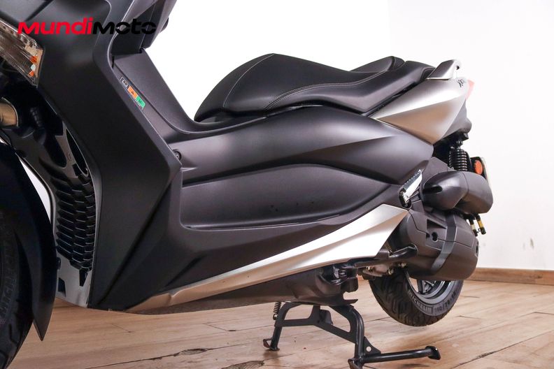 Motorbike image 8