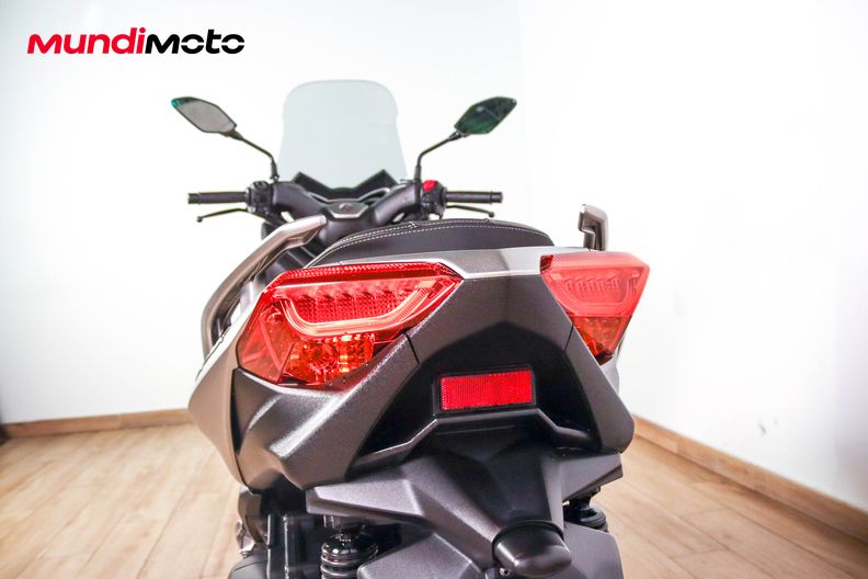 Motorbike image 9