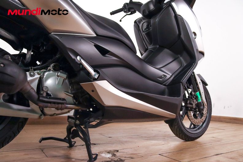 Motorbike image 3