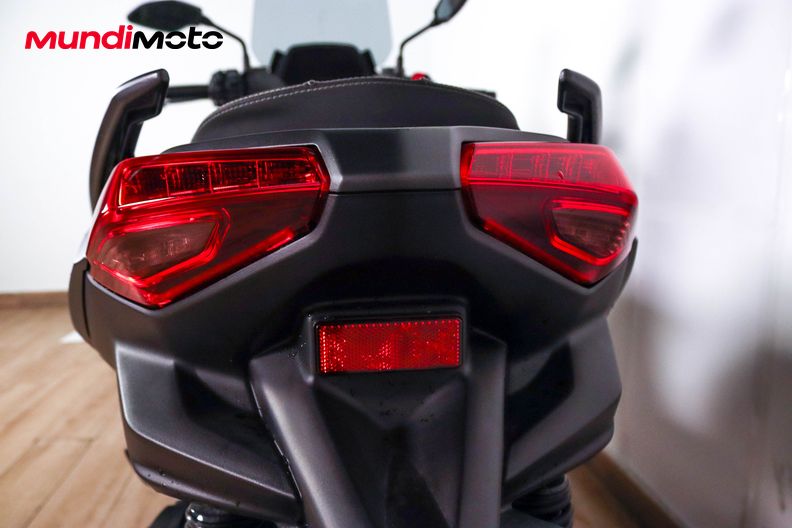 Motorbike image 9