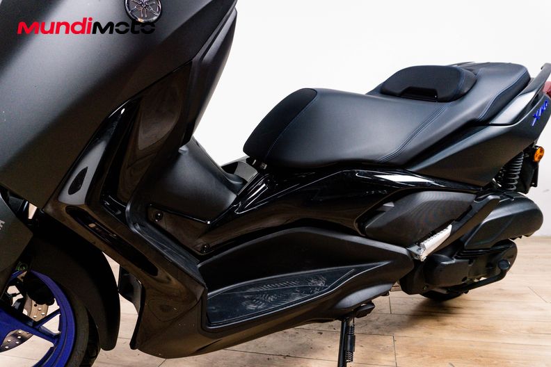Motorbike image 9