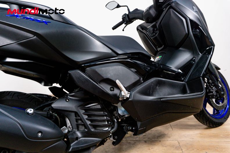 Motorbike image 3