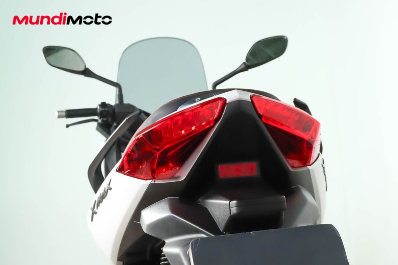 Motorbike image 9