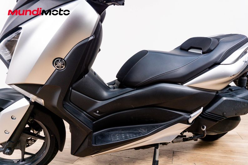 Motorbike image 9