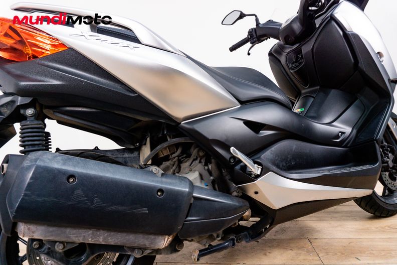 Motorbike image 3