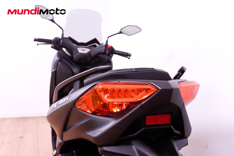 Motorbike image 9