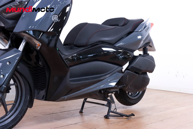 Motorbike image 8