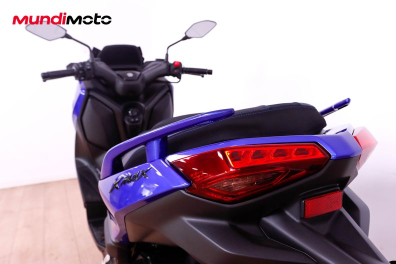 Motorbike image 9
