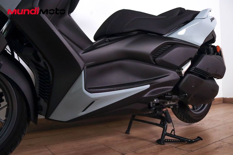 Motorbike image 8
