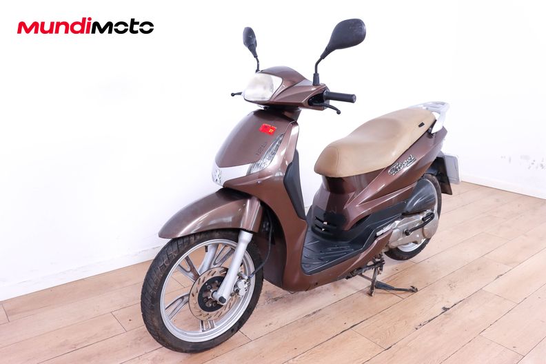 Motorbike image 7