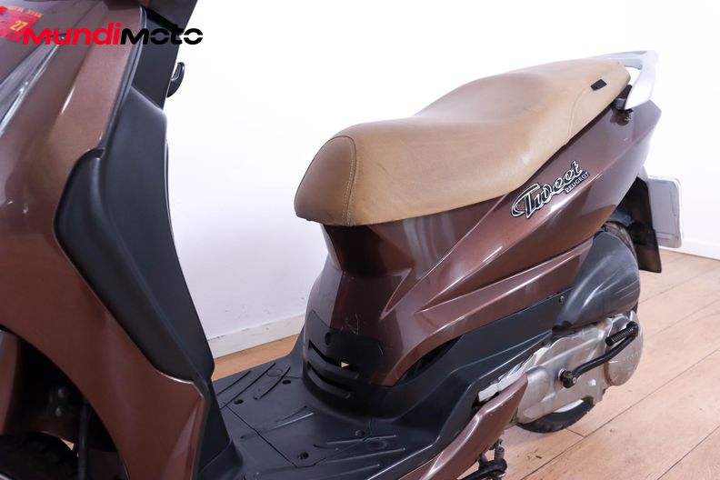 Motorbike image 8