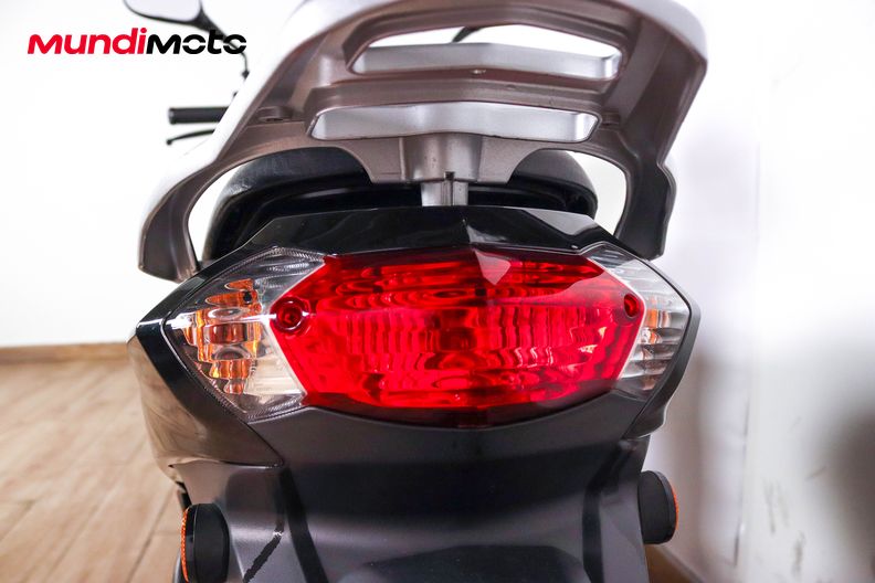 Motorbike image 9