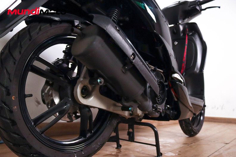 Motorbike image 3