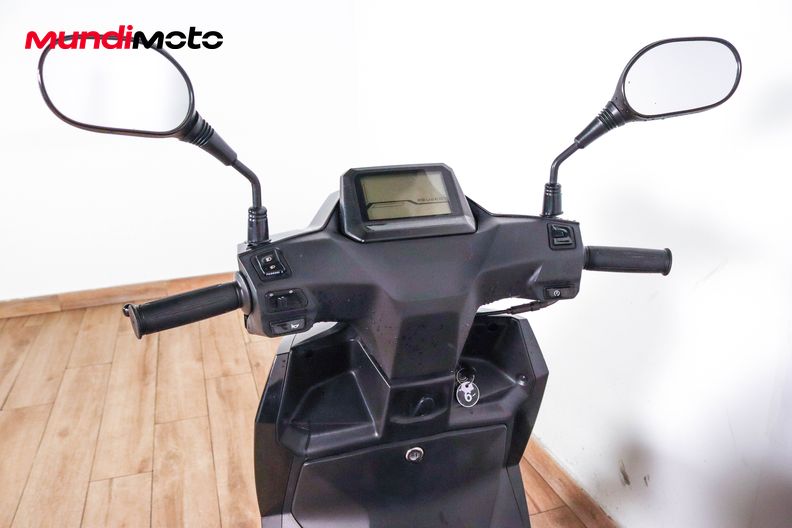 Motorbike image 10