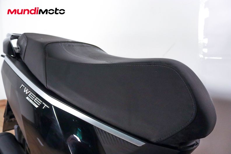 Motorbike image 12