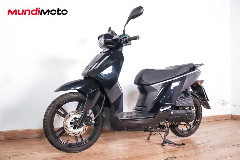 Motorbike image 7