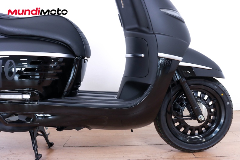 Motorbike image 13