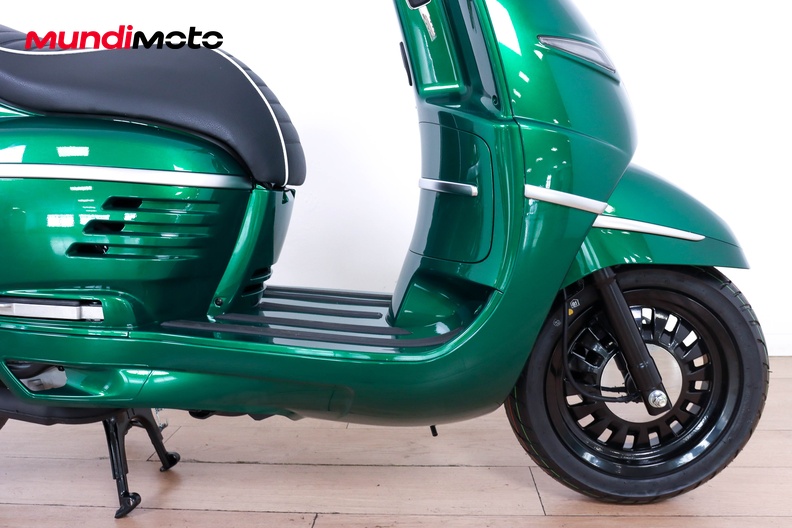 Motorbike image 13