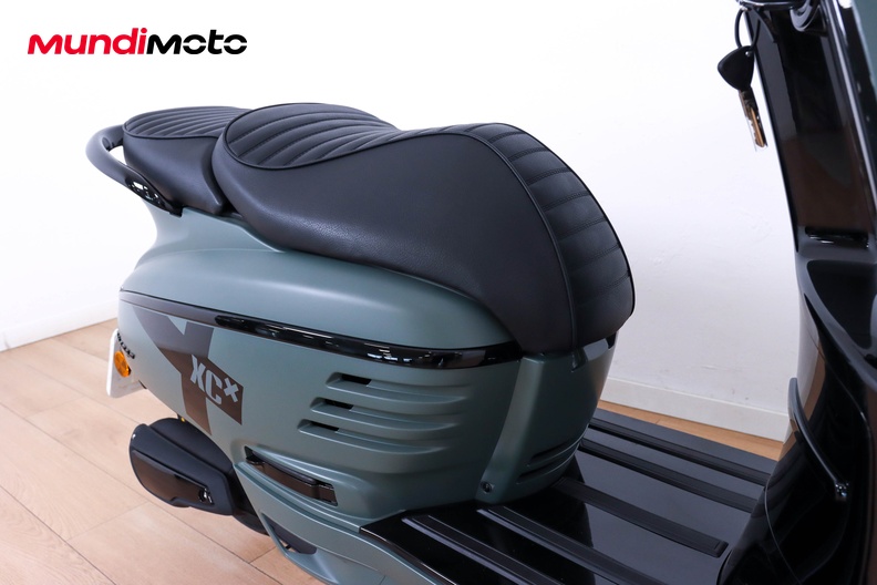 Motorbike image 13