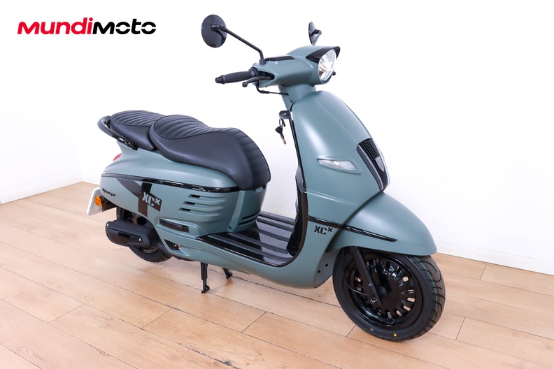 Motorbike image 1