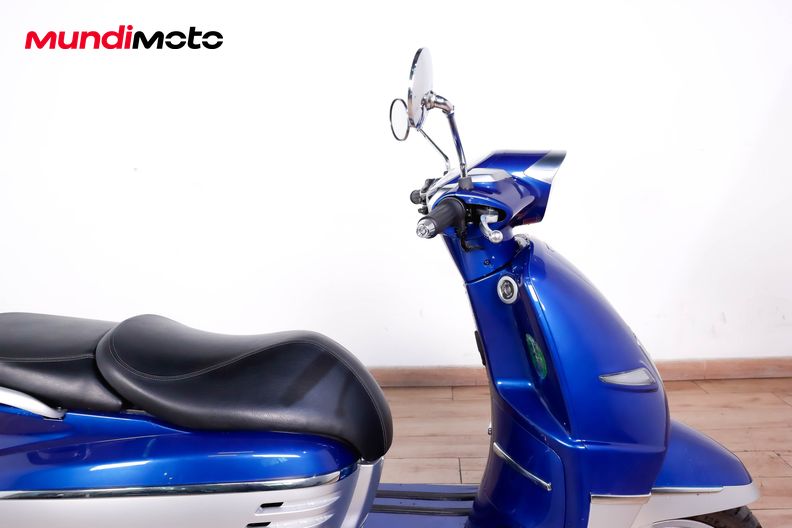 Motorbike image 13