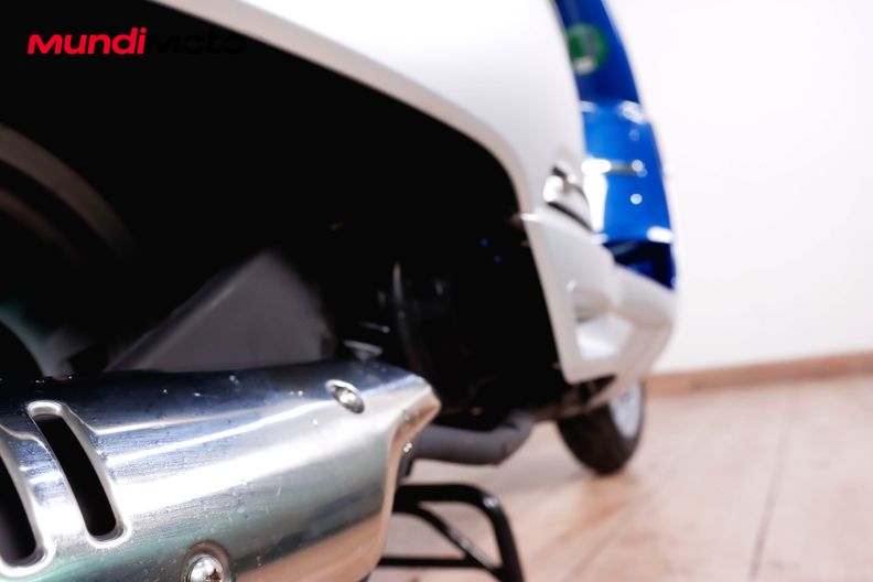Motorbike image 3