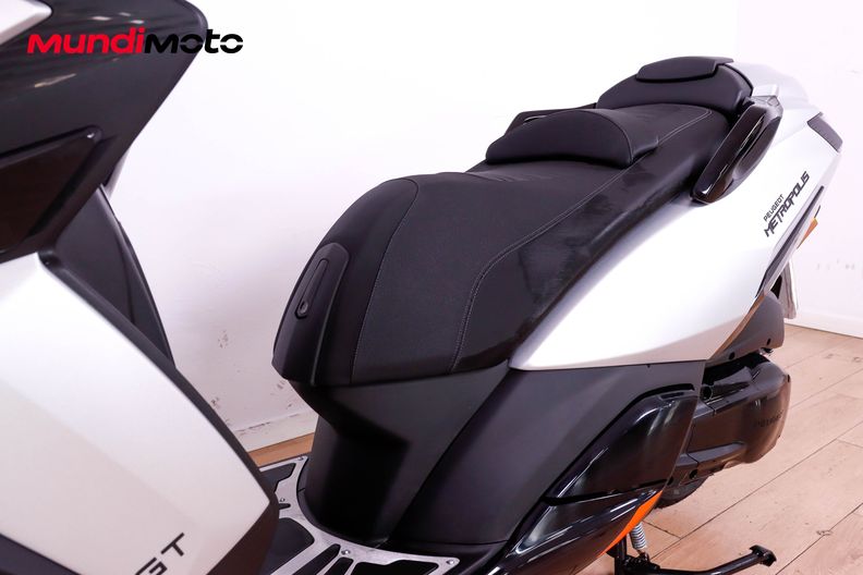 Motorbike image 8