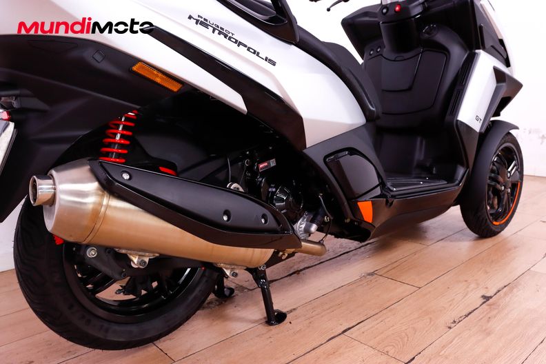 Motorbike image 3