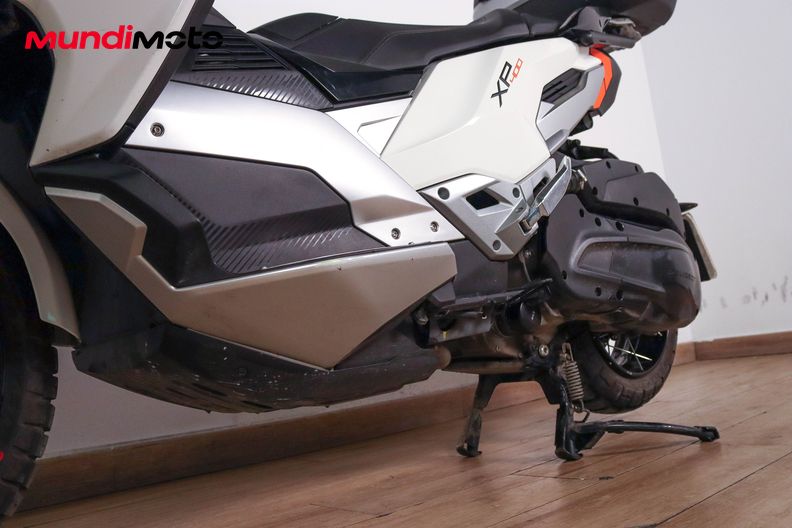 Motorbike image 8