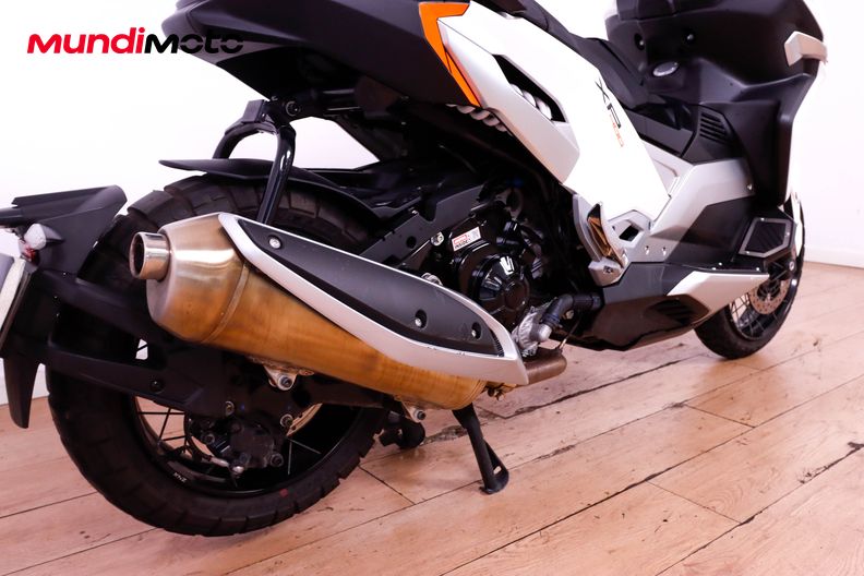 Motorbike image 3